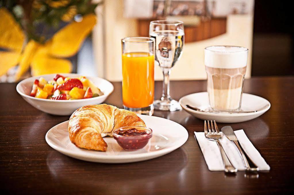 Royal Hotel 3*